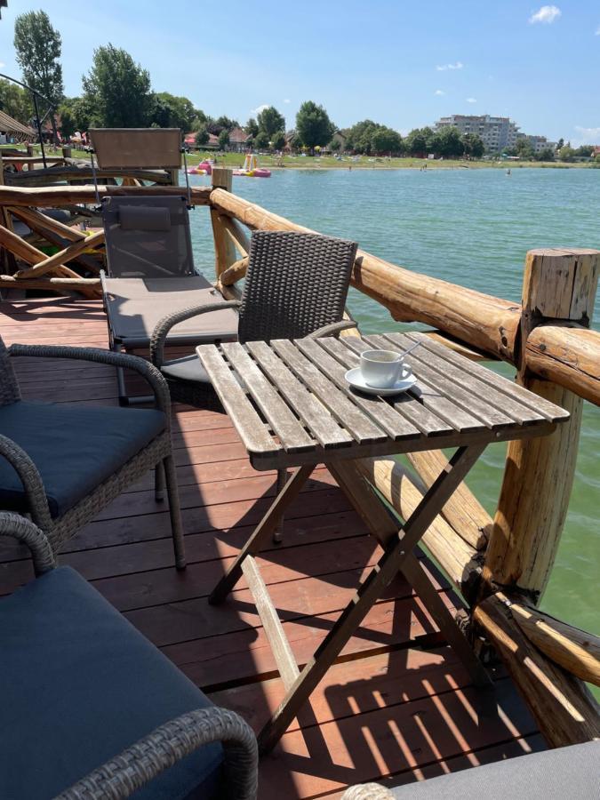 Appartamento Bungalov Na Vode - Lobster Senec Esterno foto
