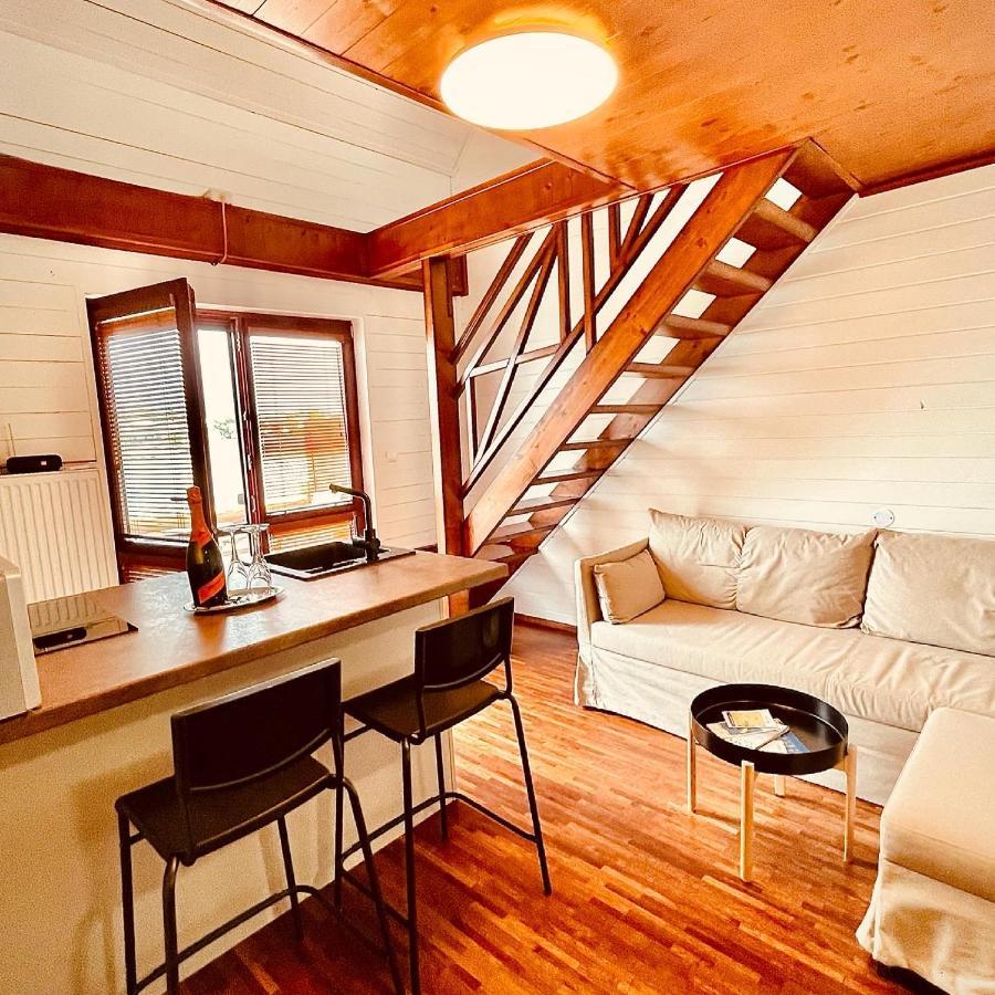 Appartamento Bungalov Na Vode - Lobster Senec Esterno foto
